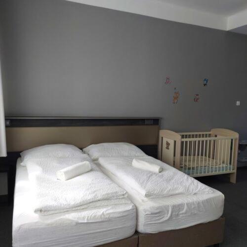 No Stress Panzio-Pizzeria-Sporttabor Bed & Breakfast Harkany Ngoại thất bức ảnh